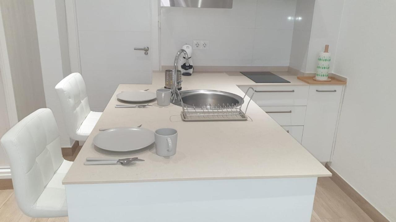 Estudio Moderno Con Opcion De Garaje Apartment Sevilla Exterior foto