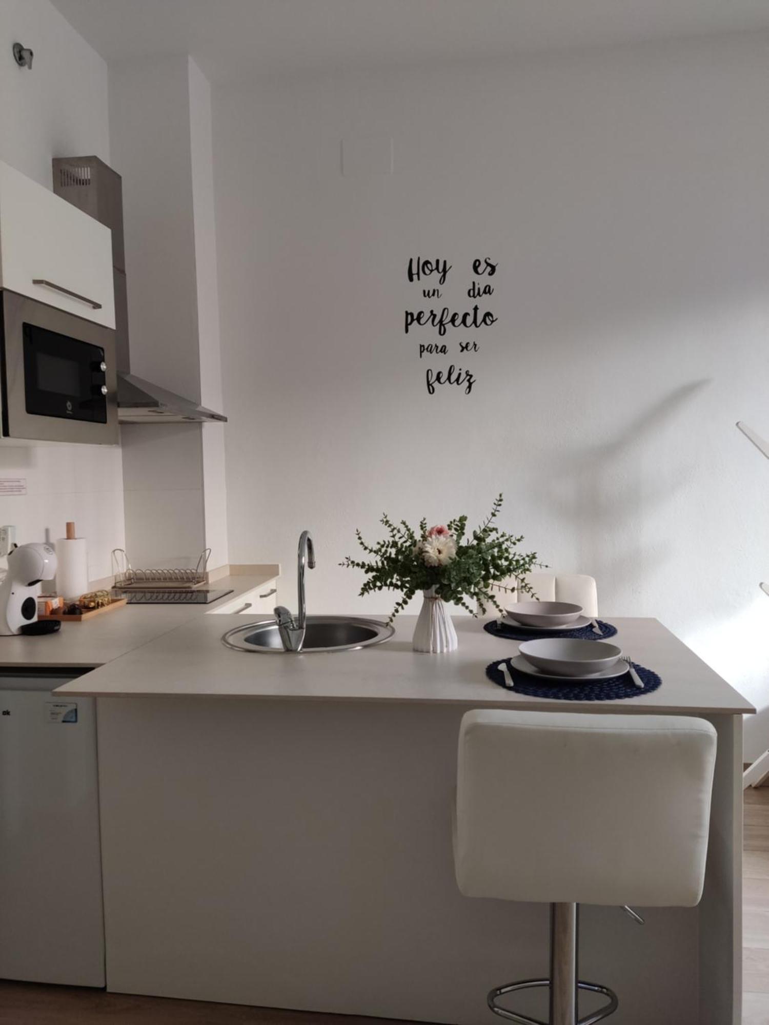 Estudio Moderno Con Opcion De Garaje Apartment Sevilla Exterior foto